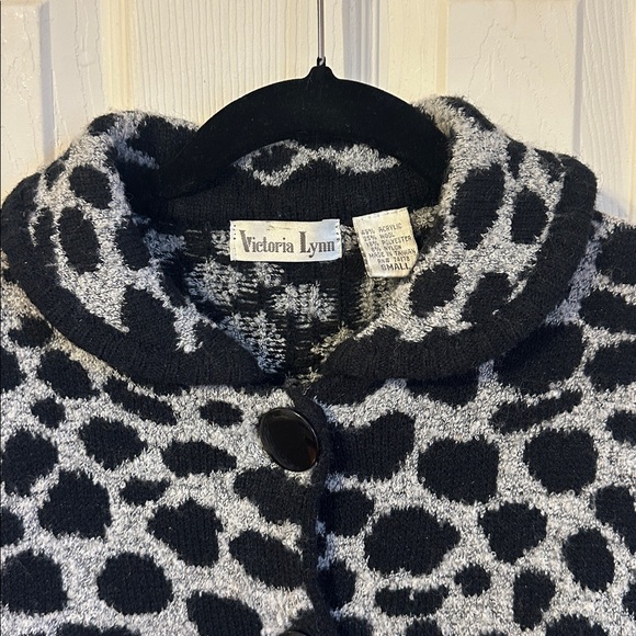 Victoria Lynn Black & Gray Animal Print Cardigan - Picture 2 of 6